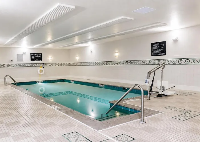 Hampton & Chicago/saint Charles Hotel Saint Charles