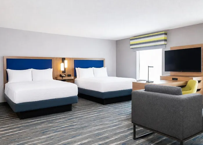 Hampton & Chicago/saint Charles Hotel