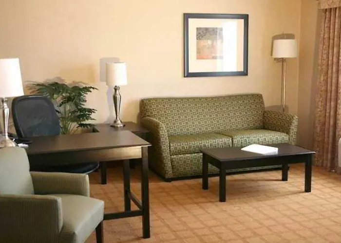 Hotel Hampton & Chicago/saint Charles 3*